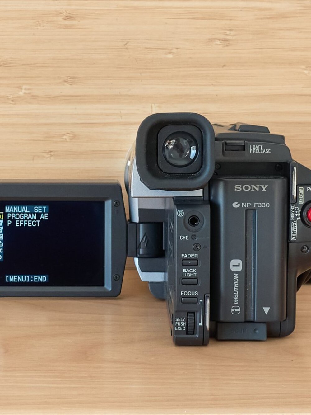 Sony Handycam Vision CCD-TRV98 Hi8 Video8 Camcorder Tested Made in Japan - Picture 9 of 10